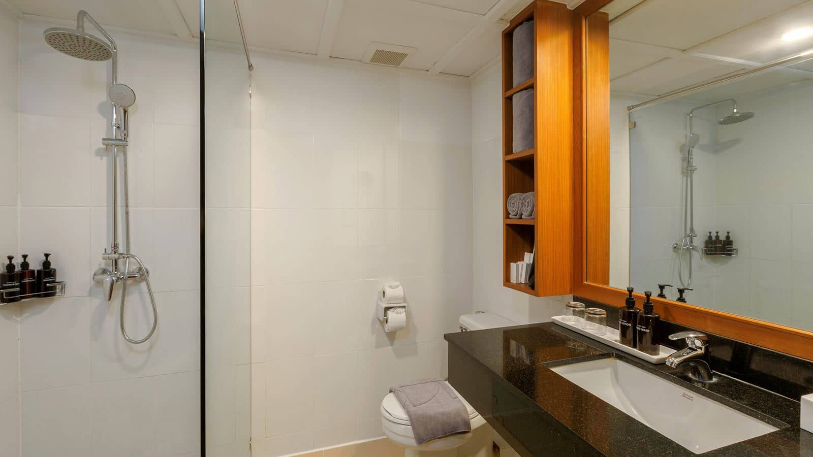 rooms-deluxe-ground-terrace
