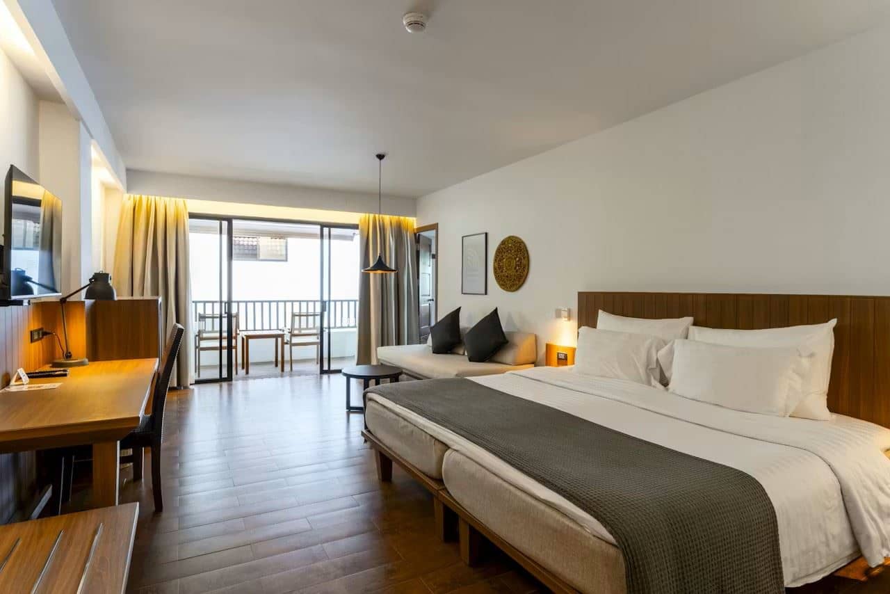 rooms-grand-deluxe-twobedroom-with-sofa-bed