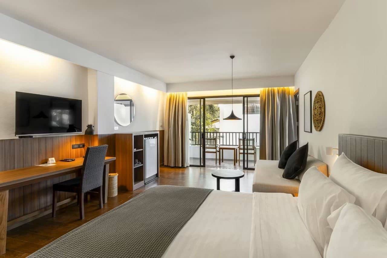 rooms-grand-deluxe-twobedroom-with-sofa-bed