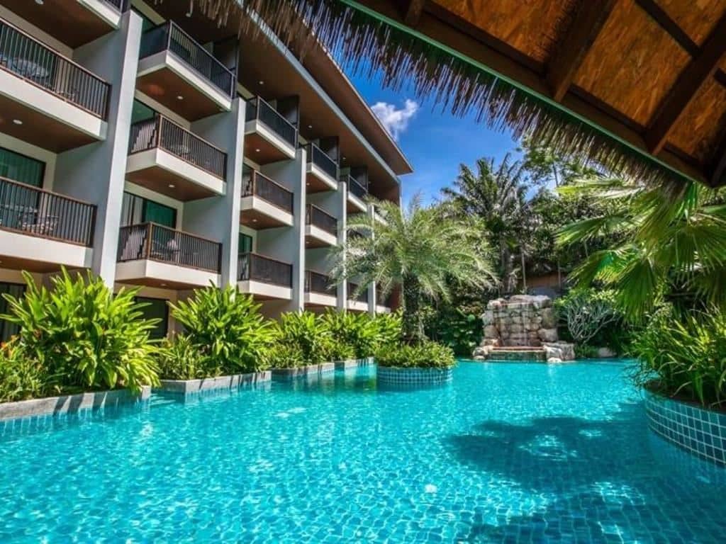 pools-outdoor-pool