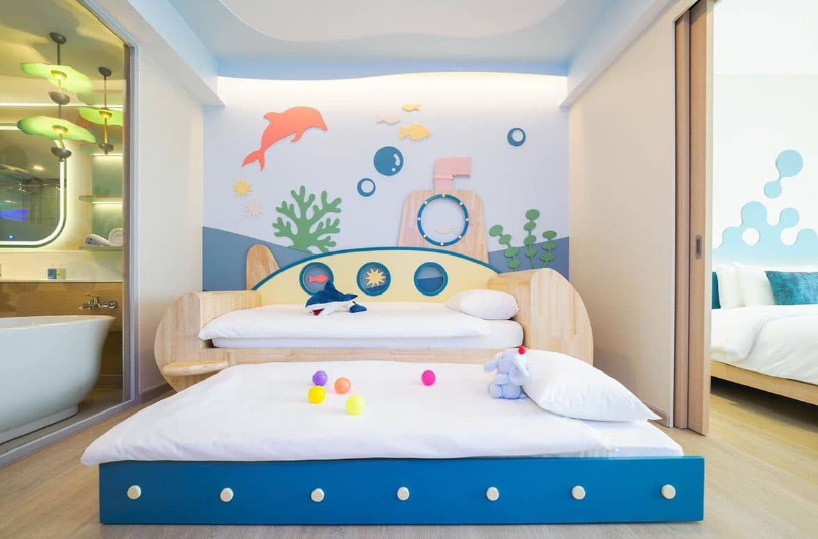 rooms-family-room-vhari-wing