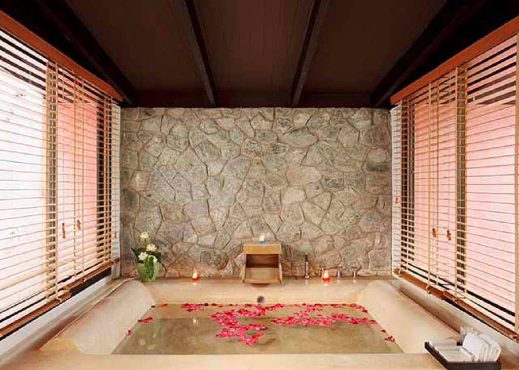 rooms-royal-pool-villa