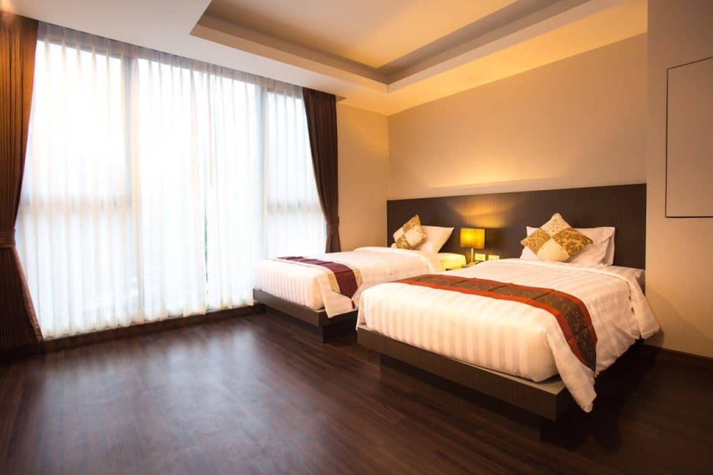 rooms-deluxe-room