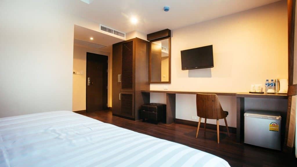 rooms-deluxe-room