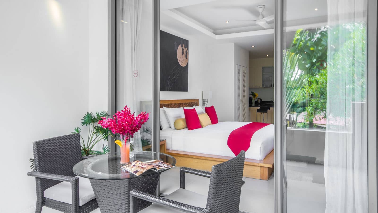 rooms-club-suite
