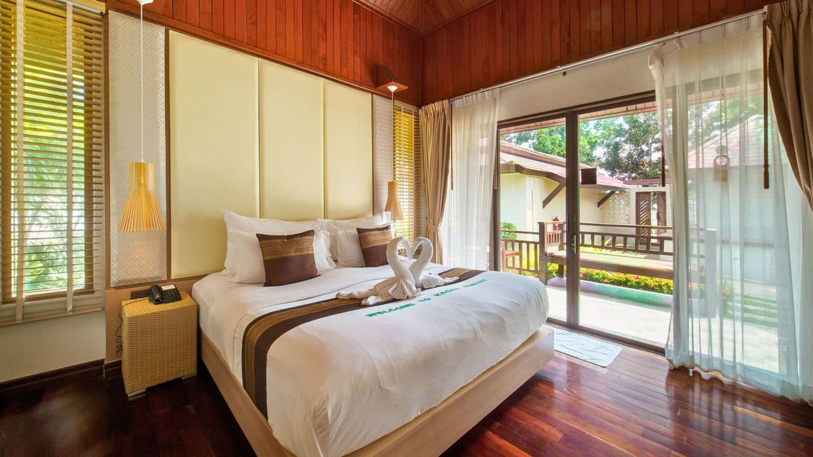 rooms-deluxe-villa