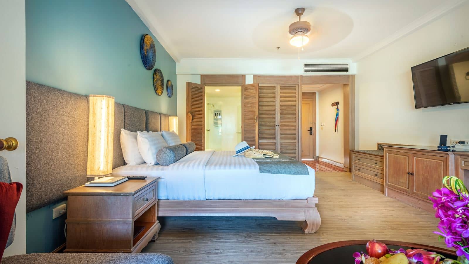 rooms-deluxe-room