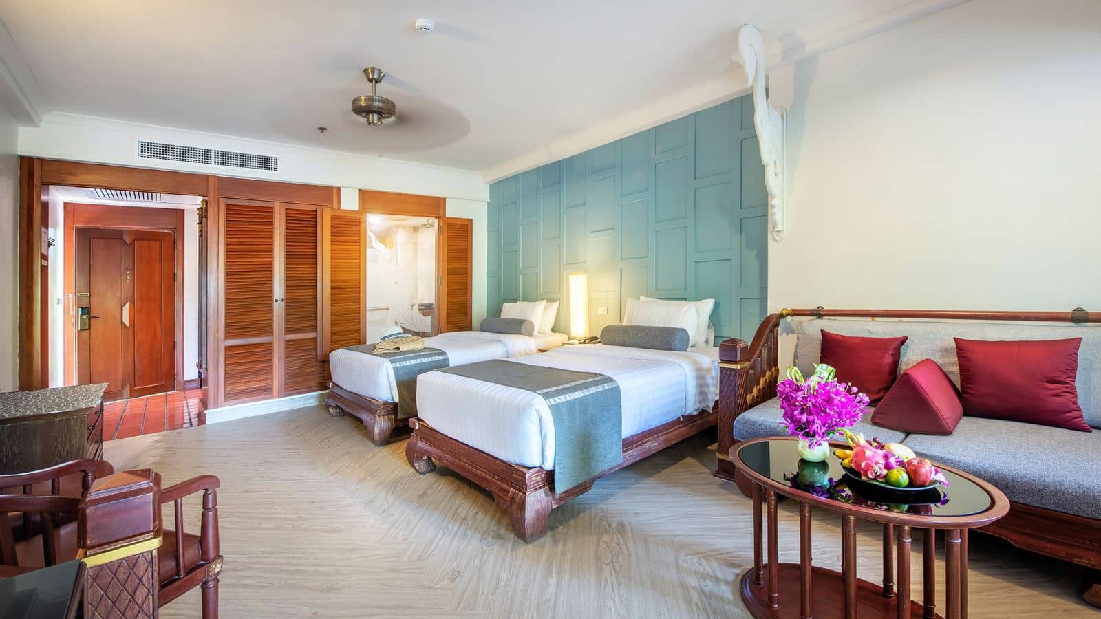 rooms-executive-room
