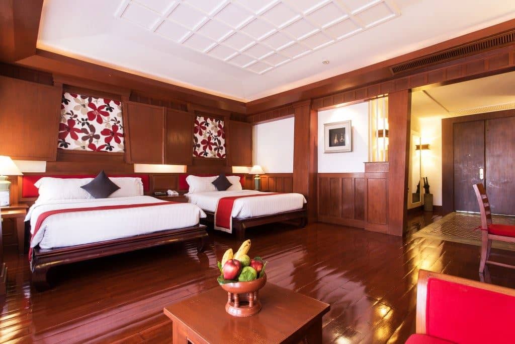 rooms-deluxe-room