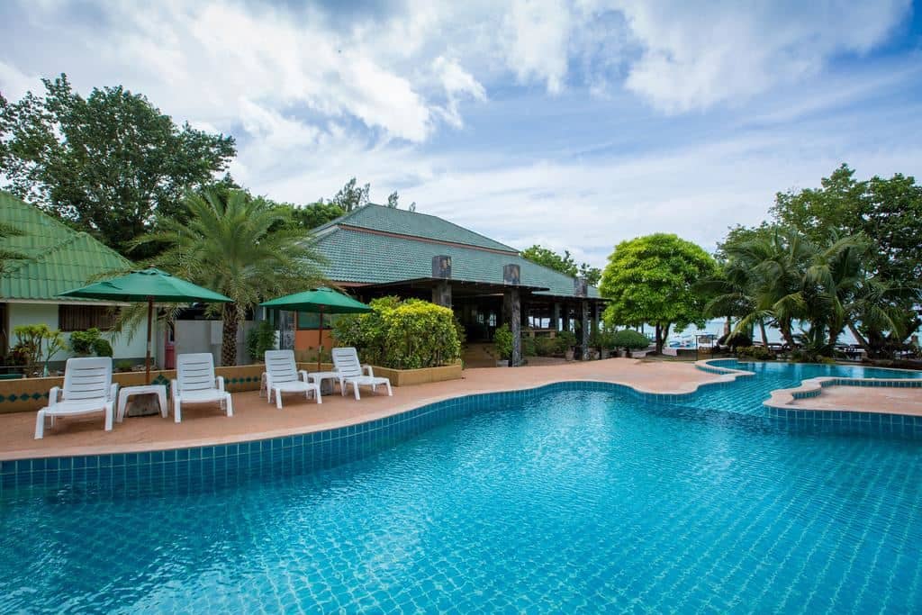 pools-outdoor-pool