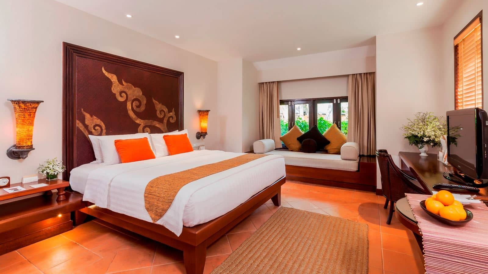 rooms-cottage-child-sharing-bed