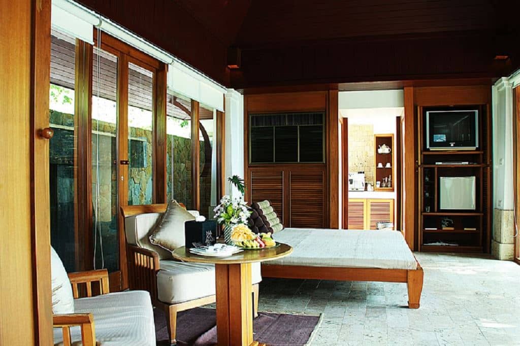 rooms-jacuzzi-villa