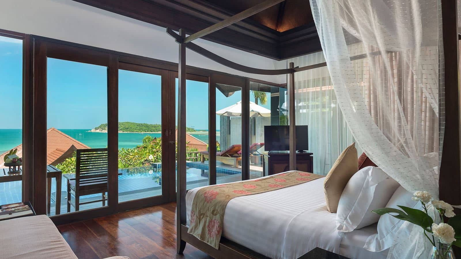 rooms-pool-villa-beachside