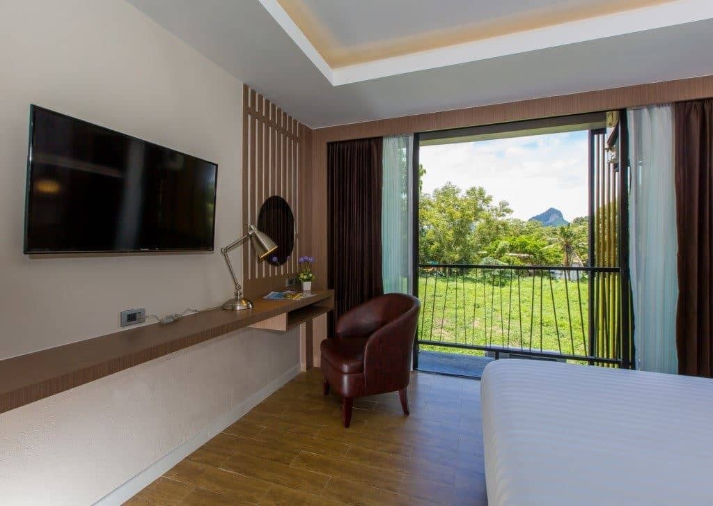 rooms-deluxe-room