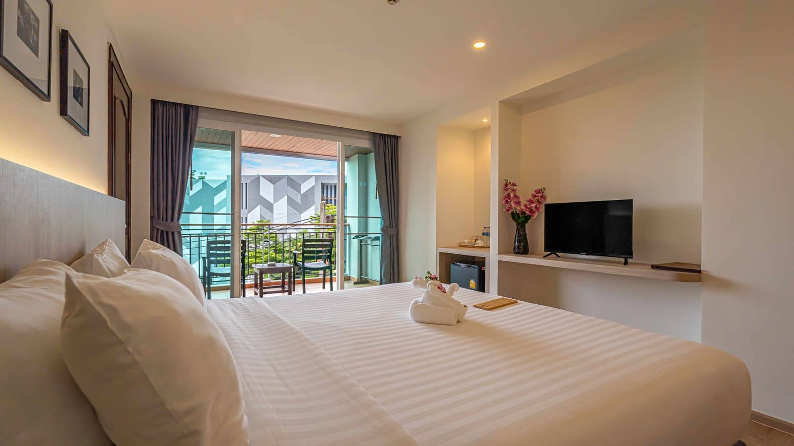 rooms-superior-room