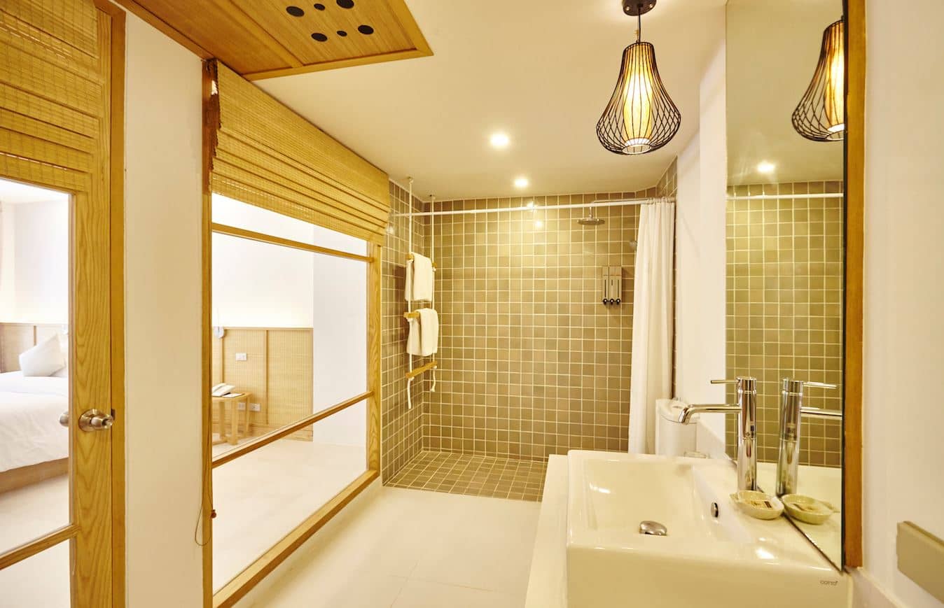 rooms-premium-deluxe-room