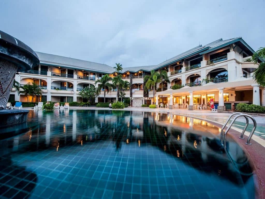 pools-outdoor-pool