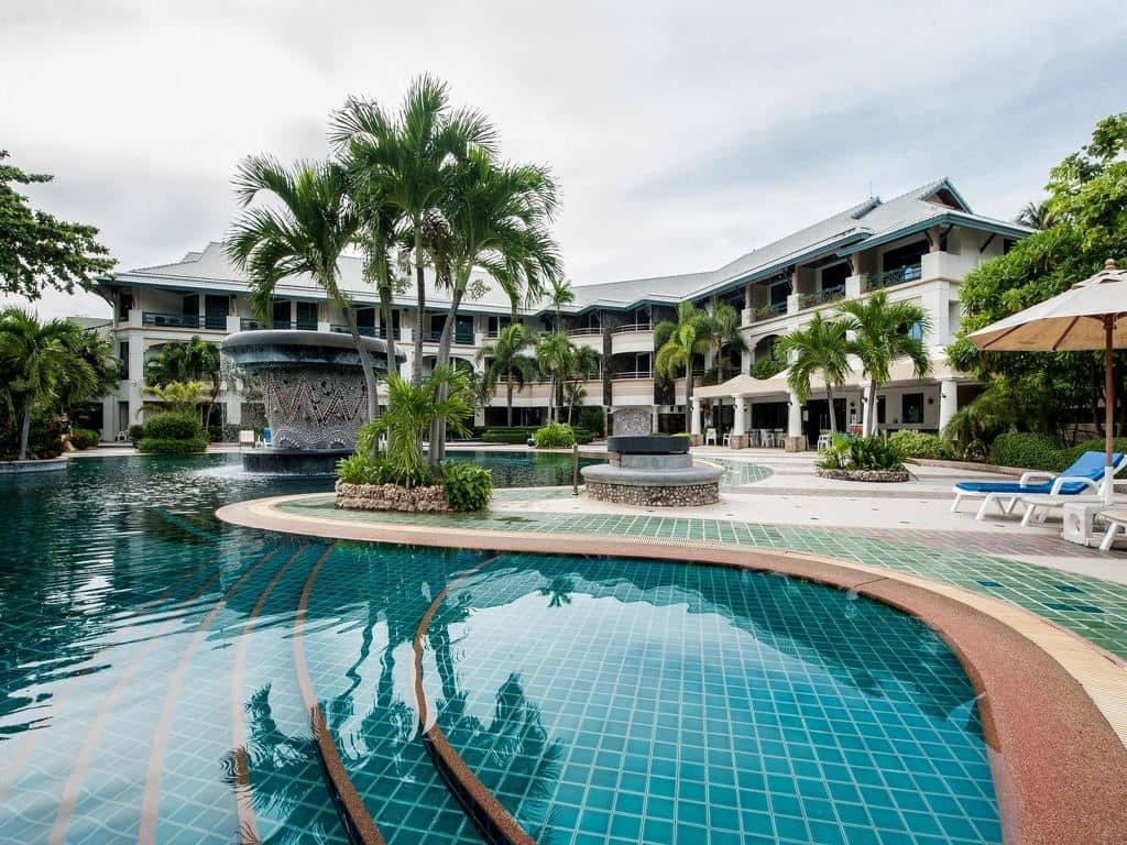 pools-outdoor-pool