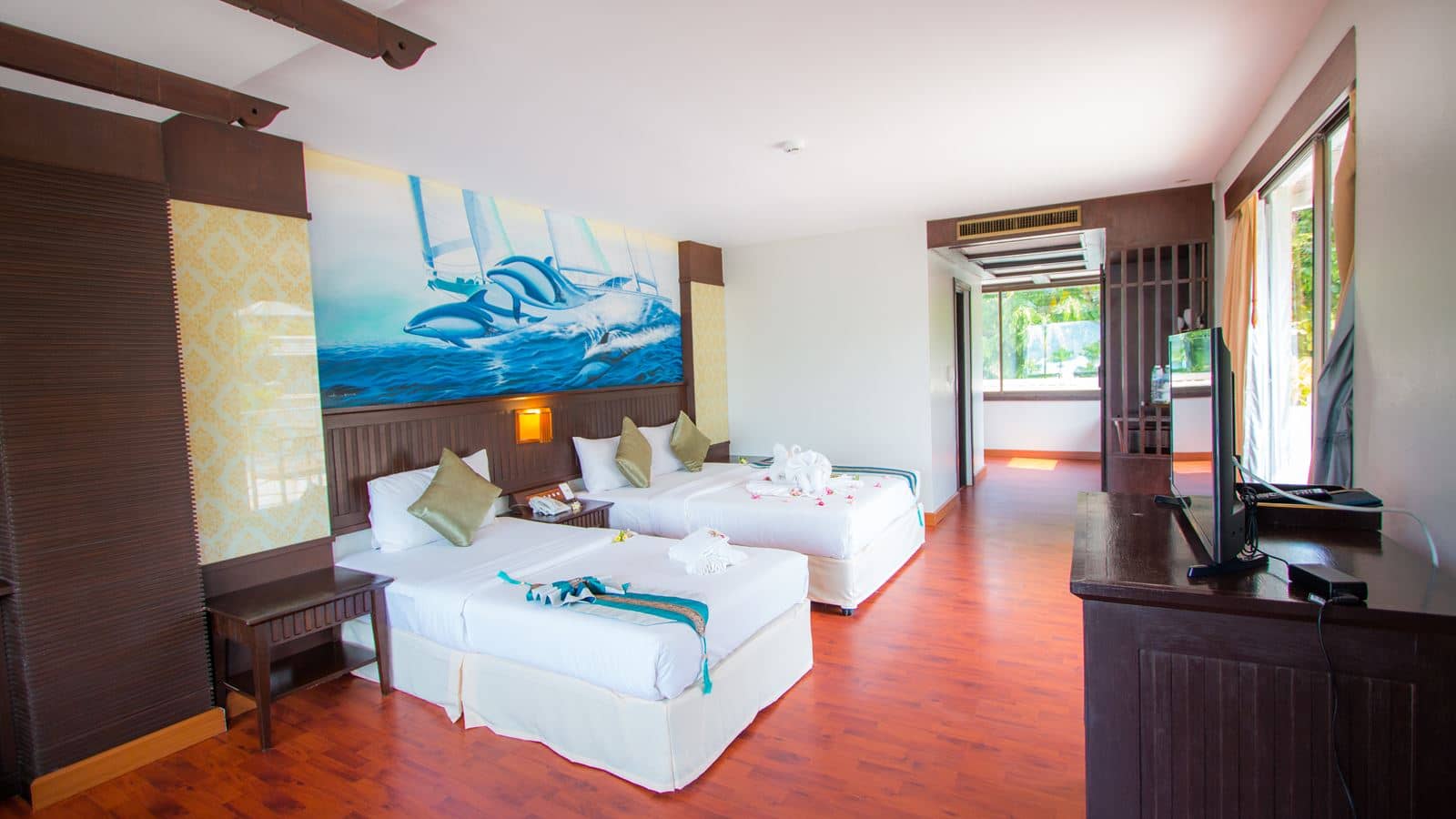rooms-deluxe-triple-room