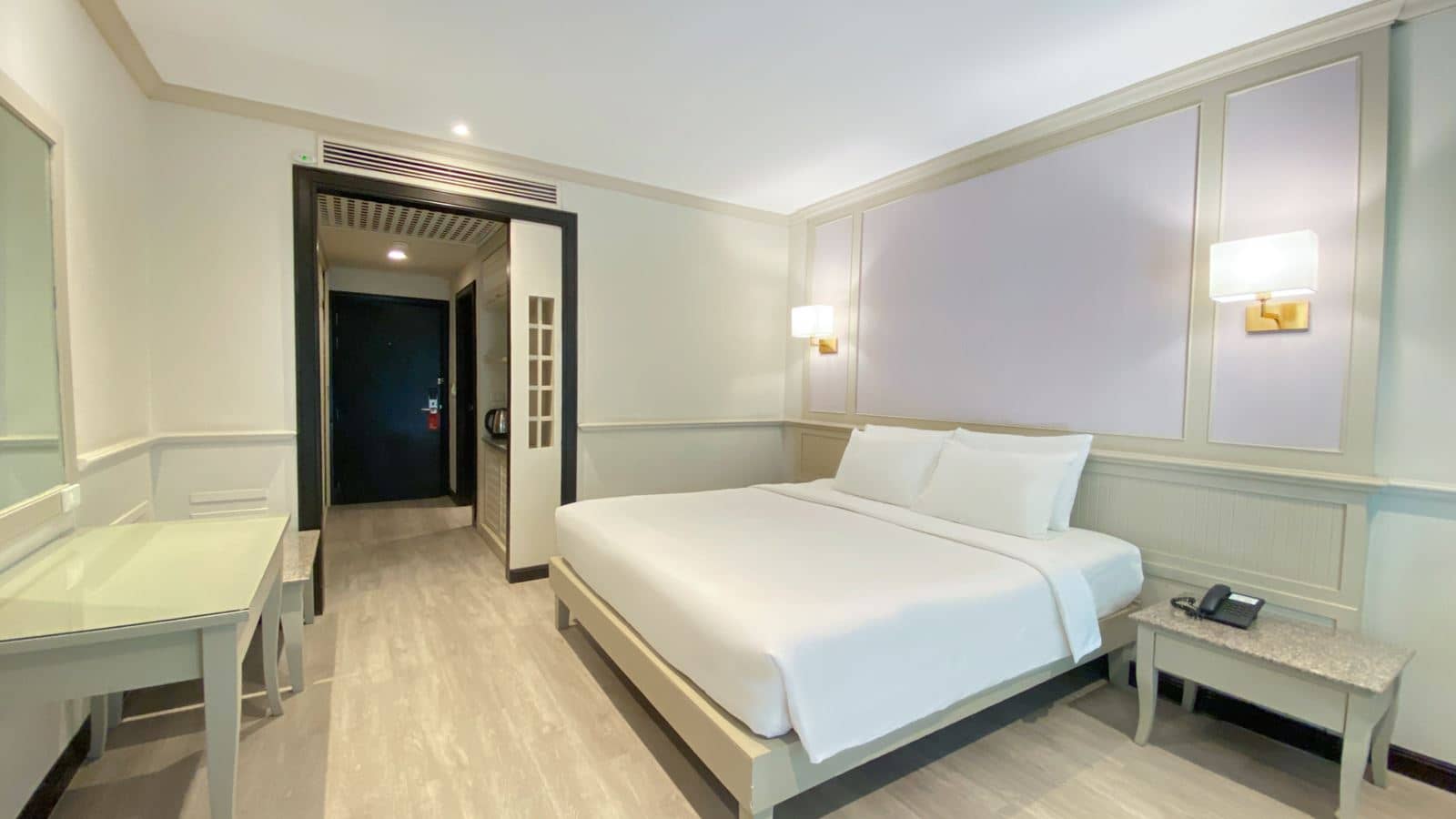 rooms-deluxe-room