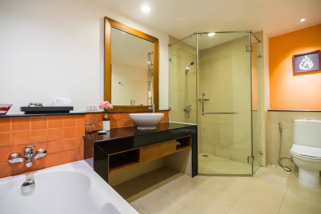 rooms-deluxe-family-room