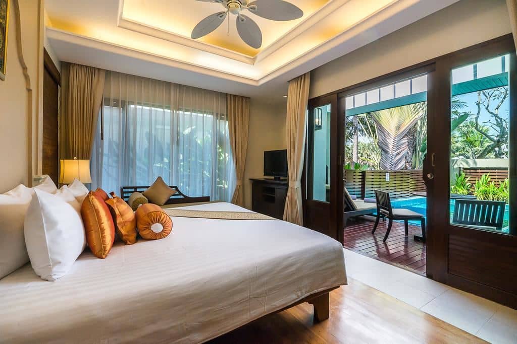 rooms-2-broom-pool-villa