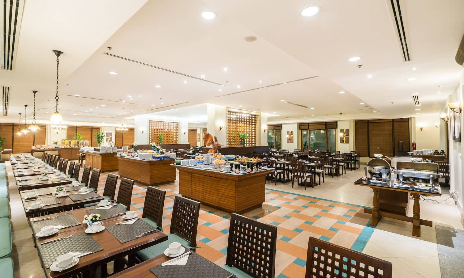 restaurants-raveena
