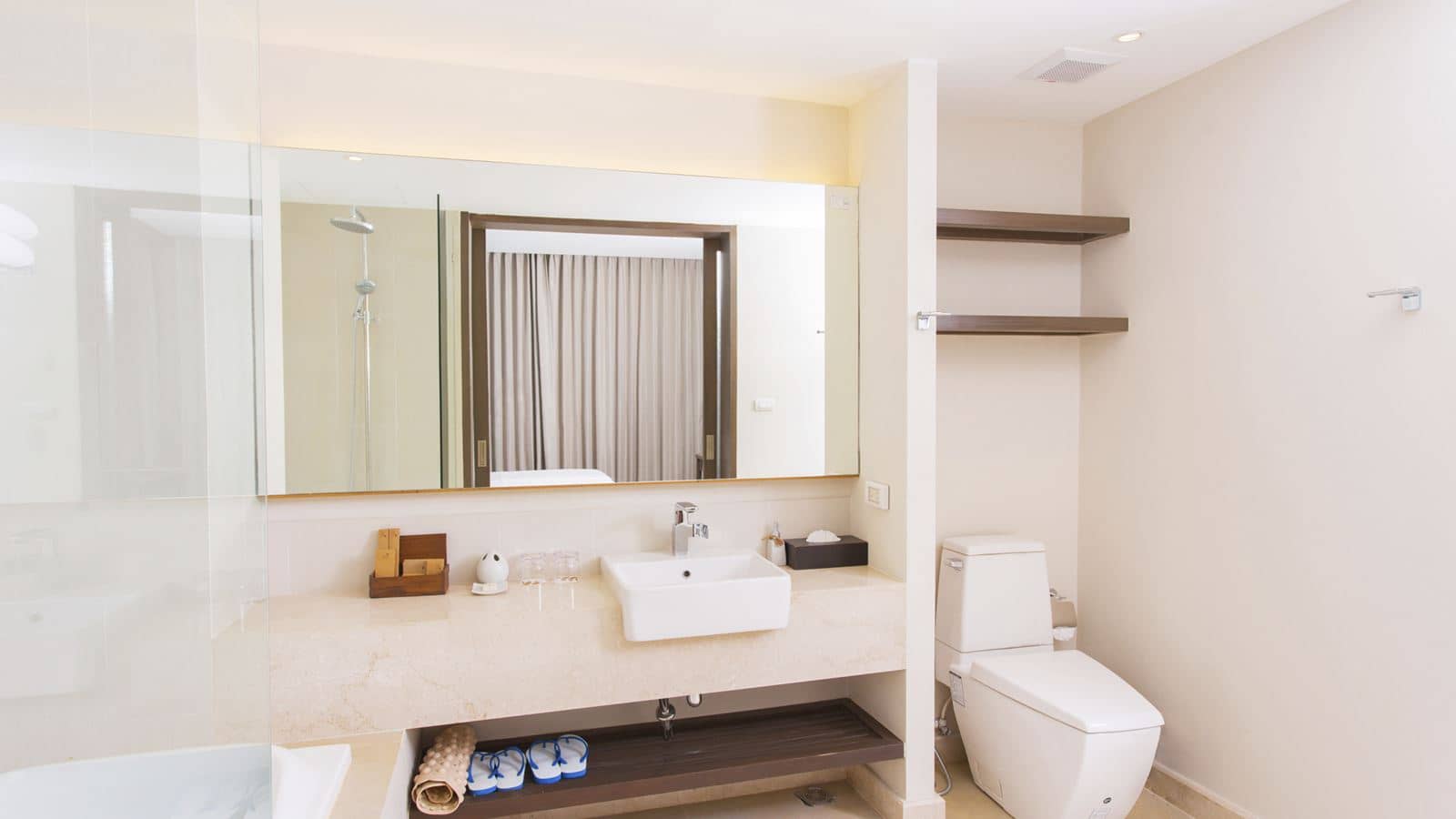 rooms-deluxe-suite
