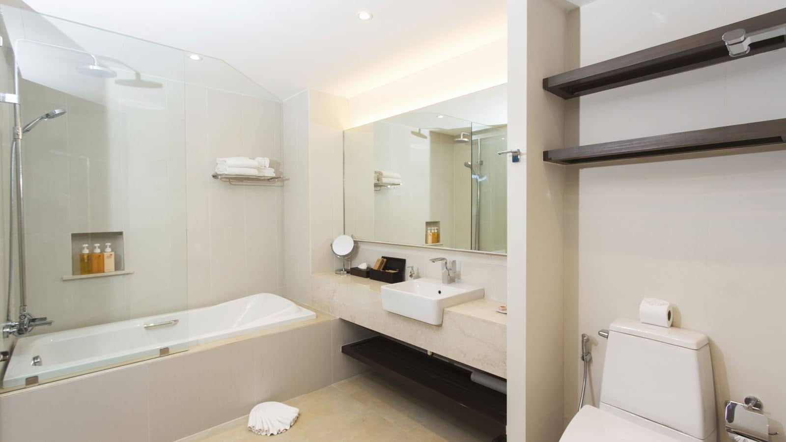 rooms-deluxe-suite-premium