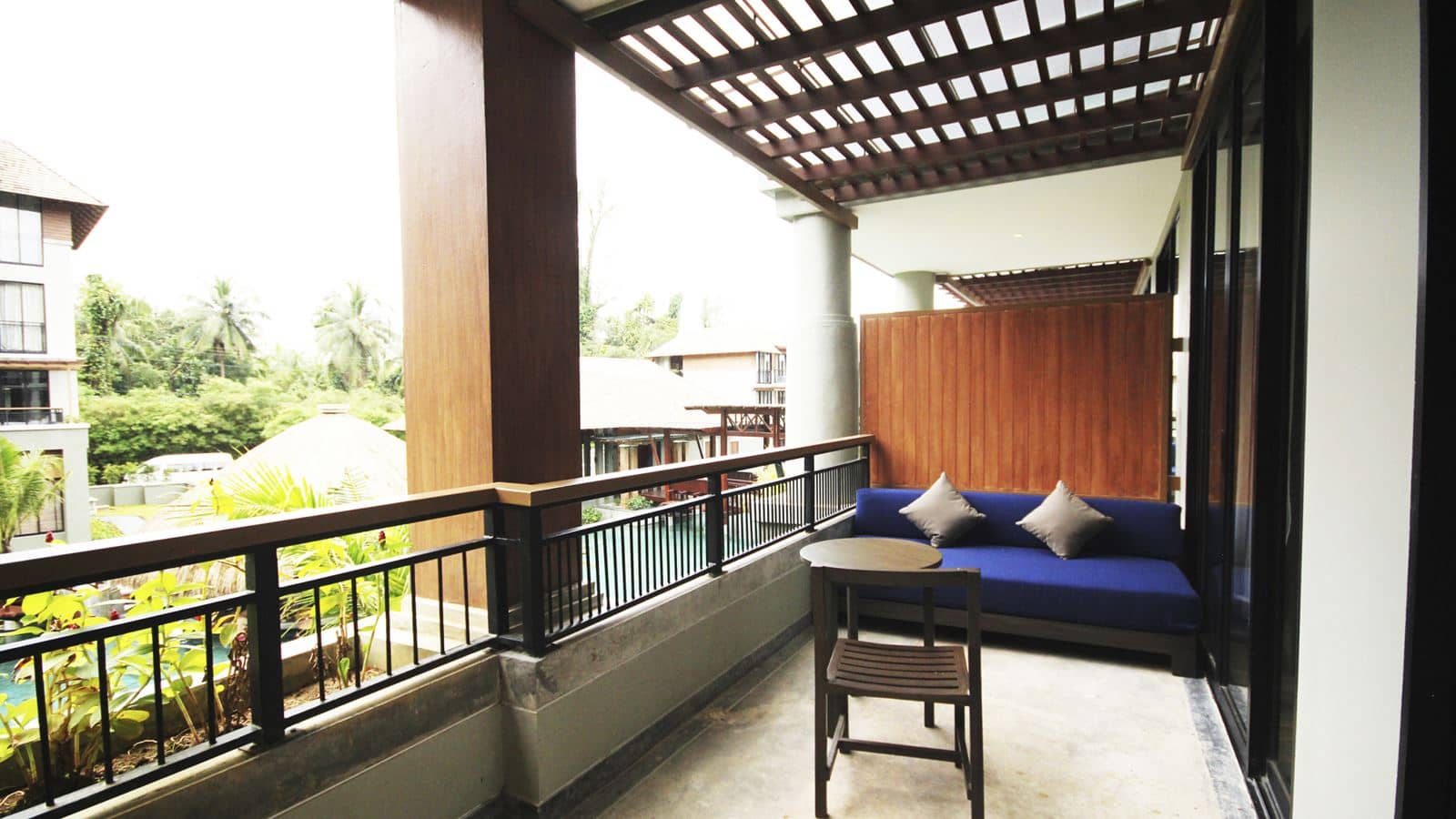 rooms-deluxe-suite-premium
