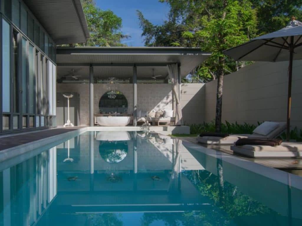 rooms-sala-pool-villa