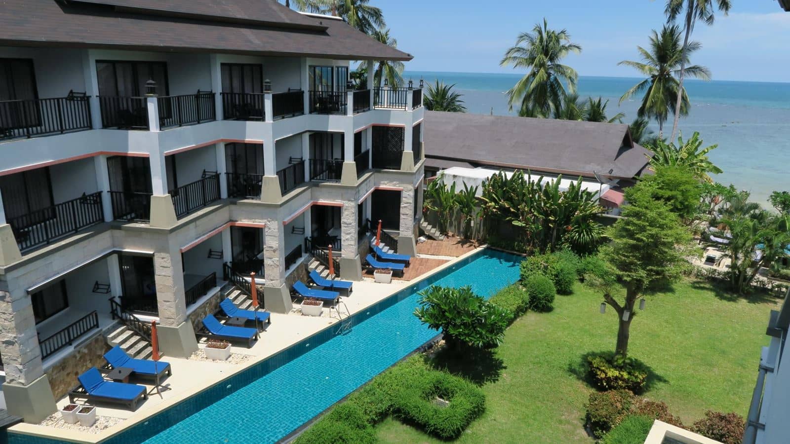rooms-maya-pool