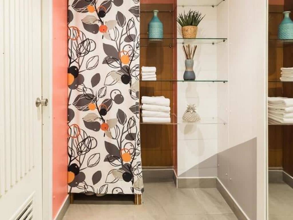 rooms-family-room