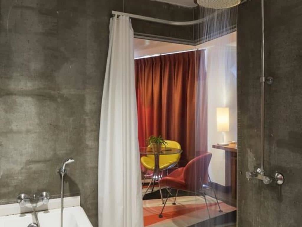 rooms-family-room
