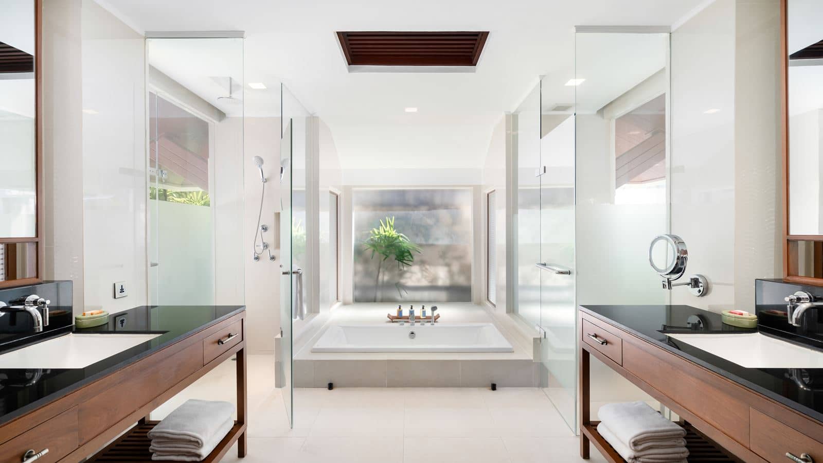 rooms-deluxe-pool-villa