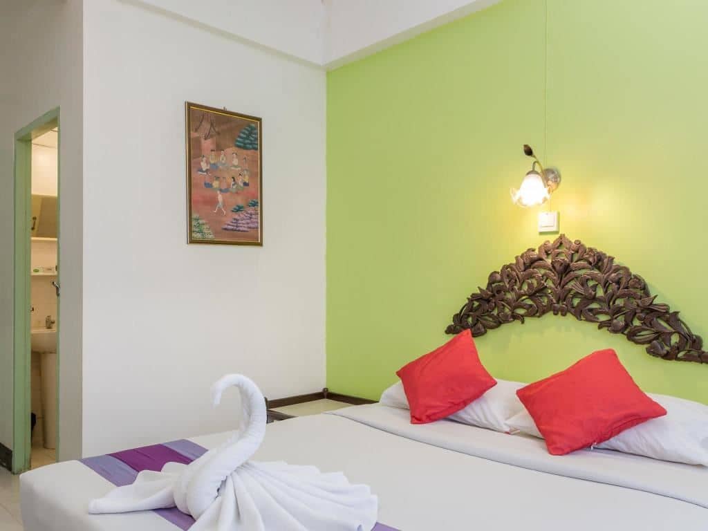 rooms-standard-room