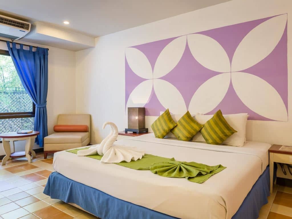 rooms-superior-room