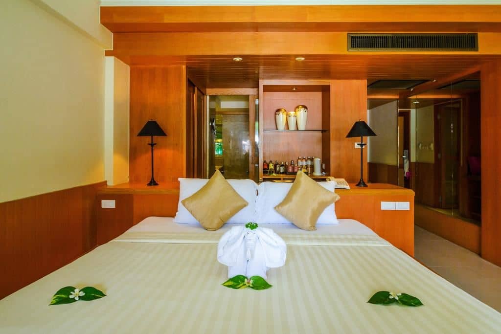 rooms-deluxe-room