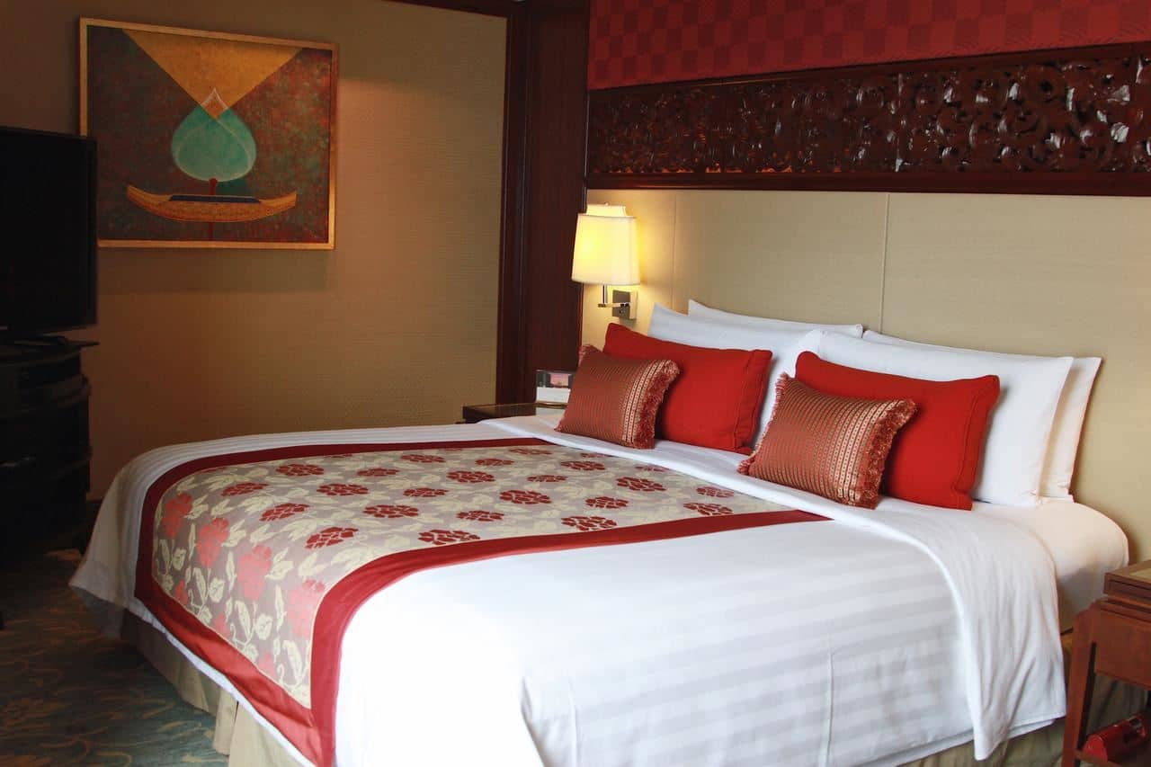 rooms-deluxe-room