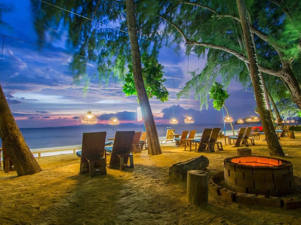 bars-malati-beach-bar