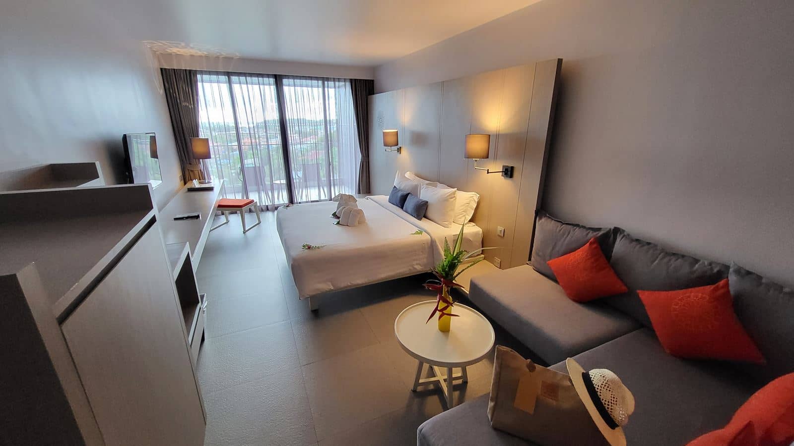 rooms-deluxe-sea-view-room