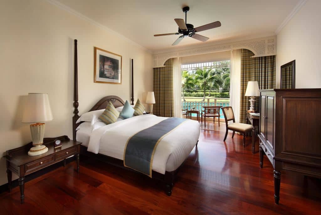 rooms-pool-suite