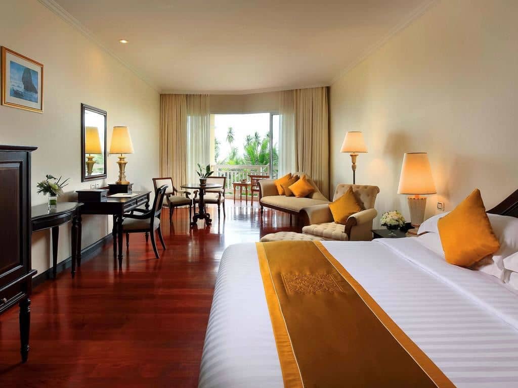 rooms-luxury-room