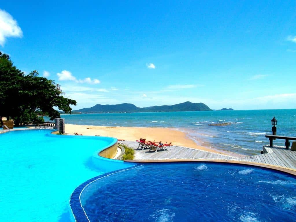pools-outdoor-pool