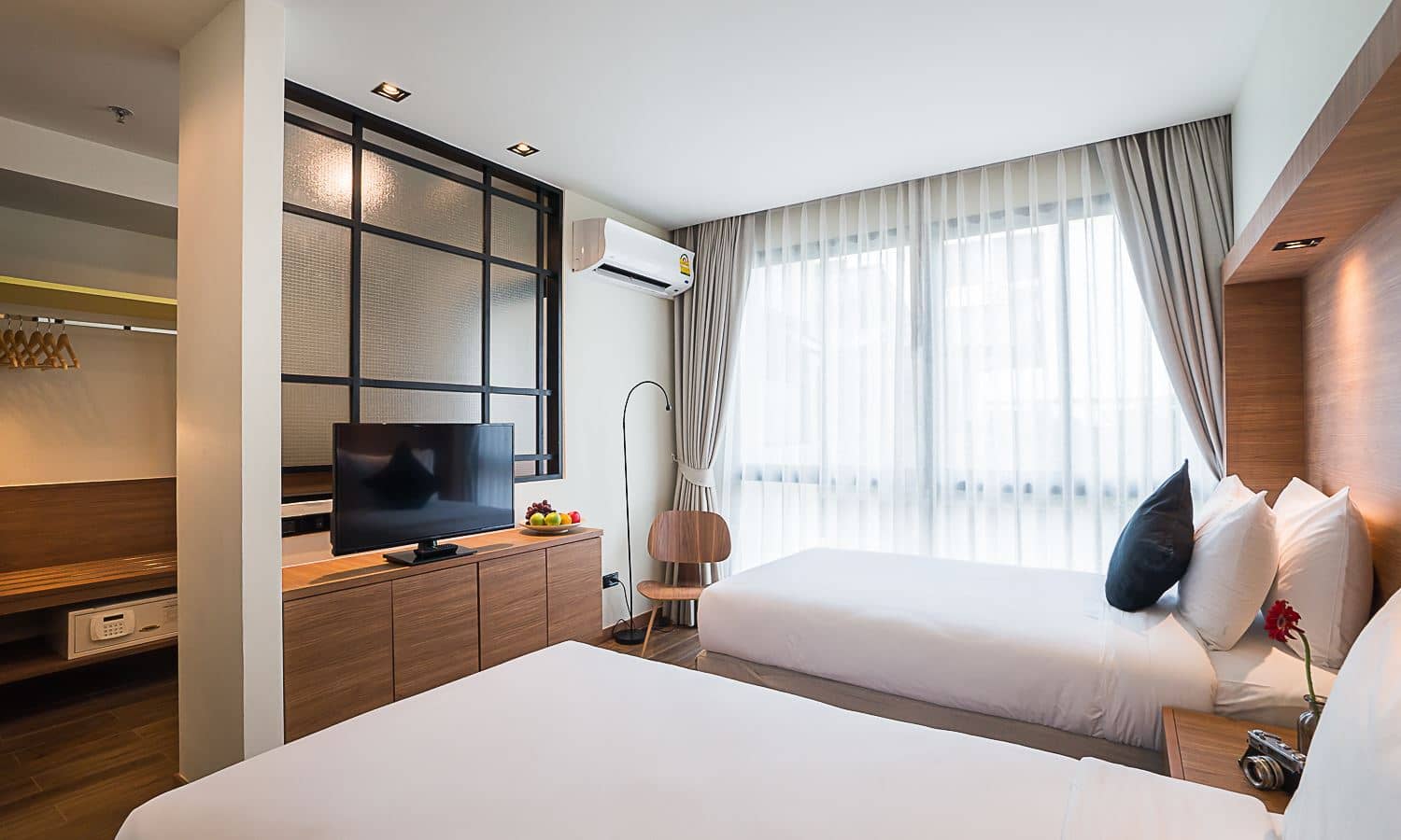 rooms-superior-room