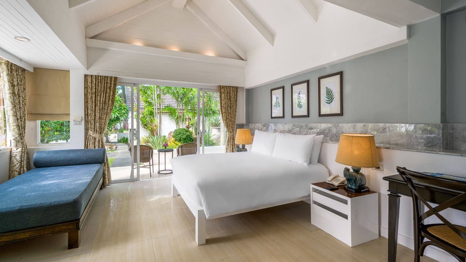 rooms-tropical-garden-view