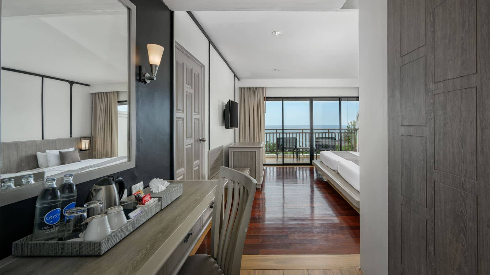 rooms-grand-deluxe-seaview