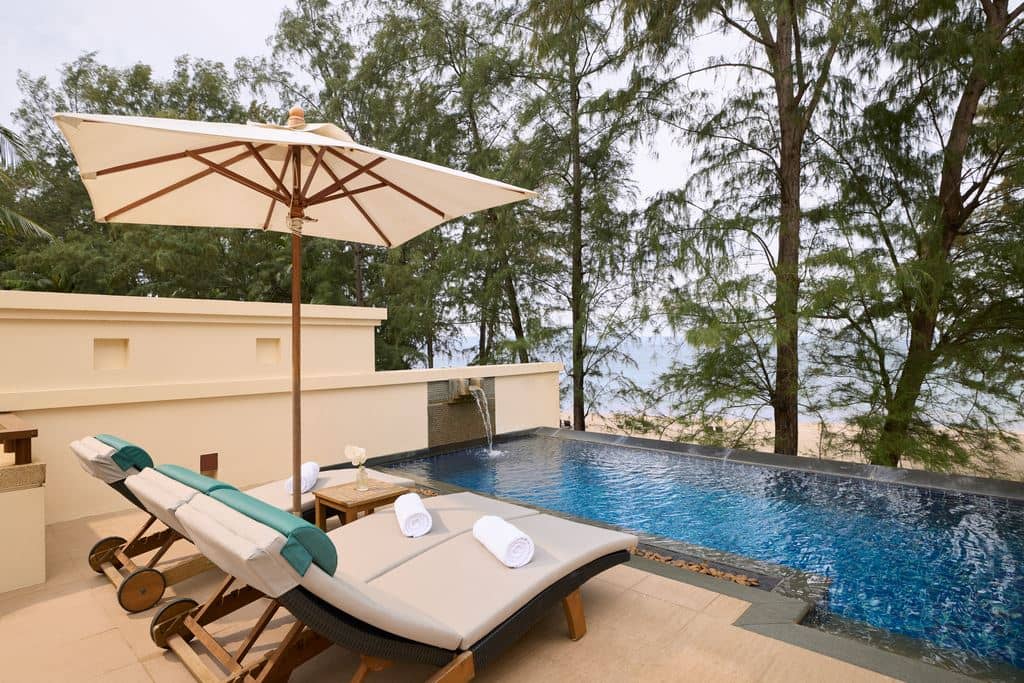 rooms-ocean-front-pool-villa