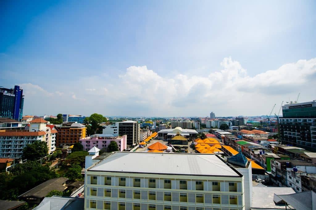 rooms-deluxe-city-view