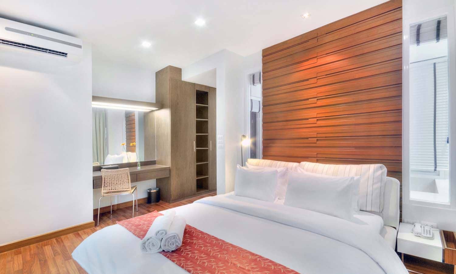 rooms-2-bedroom-corner-suite